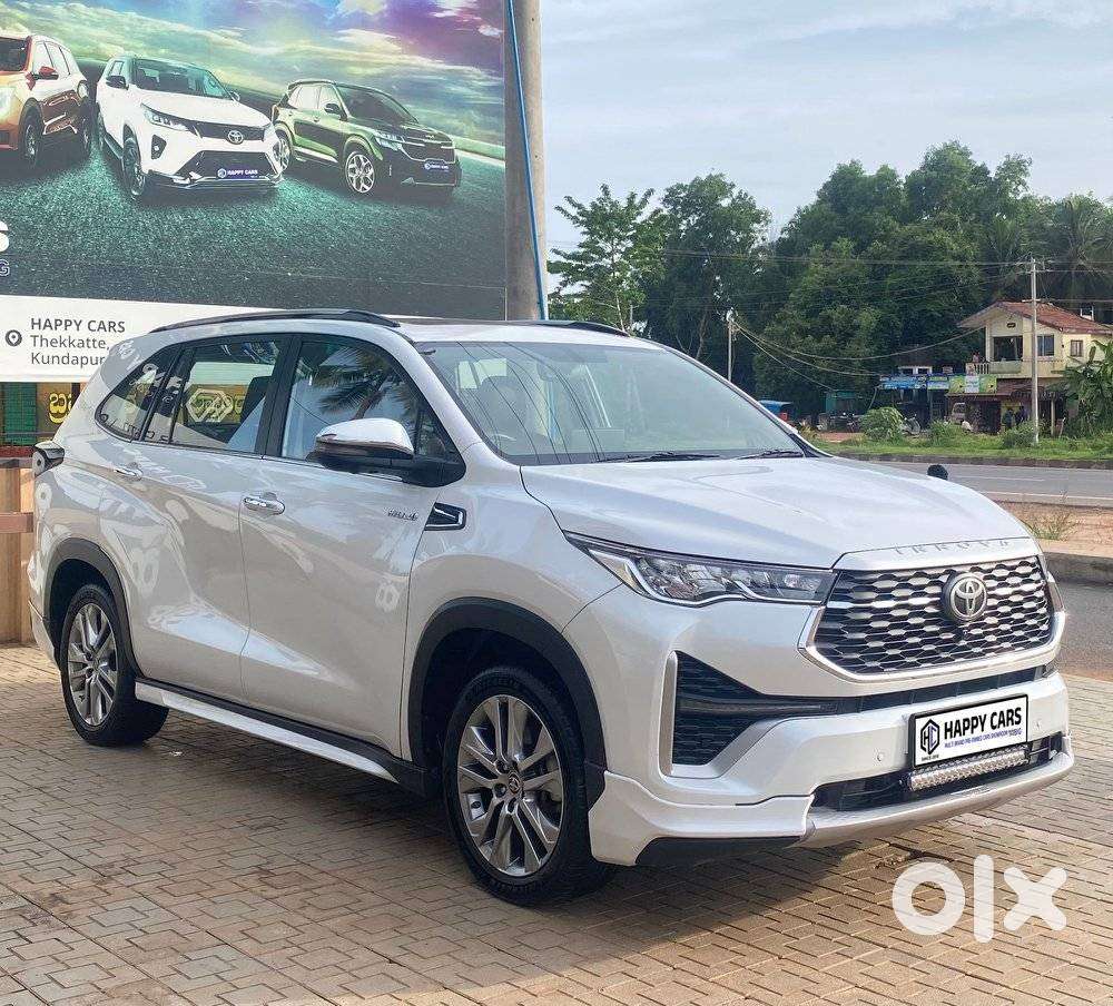Toyota Innova Hycross 2.0 Zx Hybrid 7 Str, 2023, Petrol