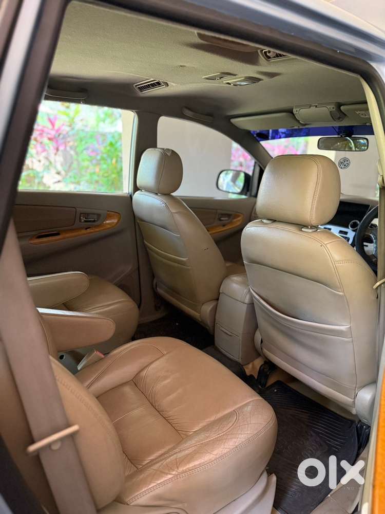Toyota Innova 2.5v