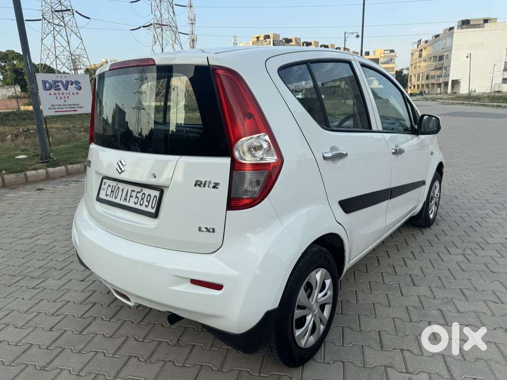 Maruti Suzuki Ritz Lxi, 2010, Petrol