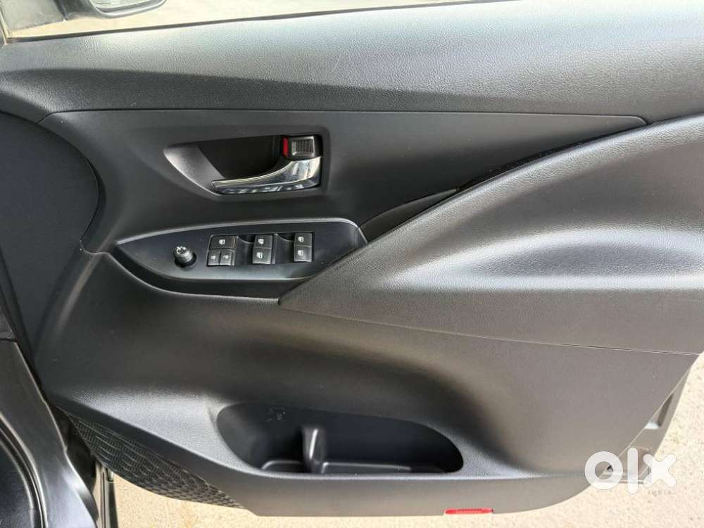 Toyota Innova Crysta 2.8 Gx At, 2017, Diesel