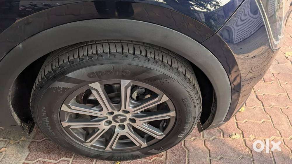 Mahindra Xuv700 2.2 Ax 7 Diesel Mt Str, 2023, Diesel