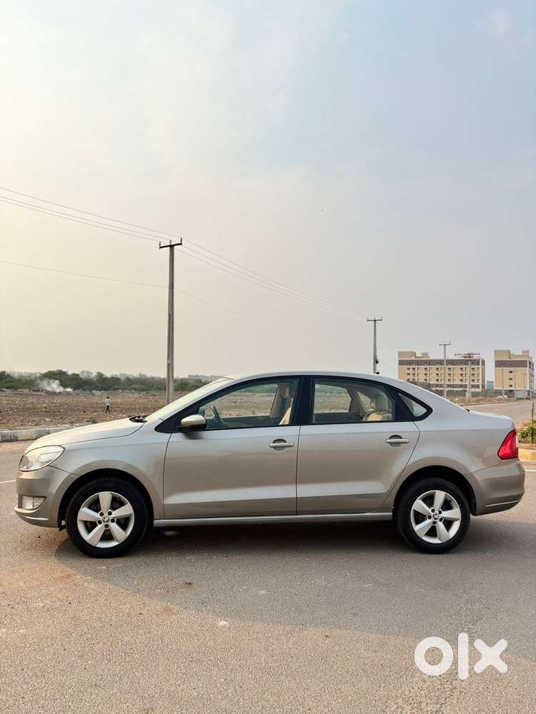 Skoda Rapid 2013-2016 1.6 Mpi At Style Plus, 2016, Petrol