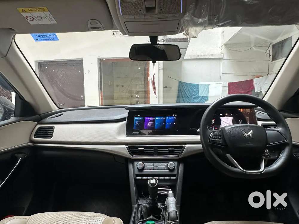 Mahindra Xuv700 2022 Petrol Well Maintained