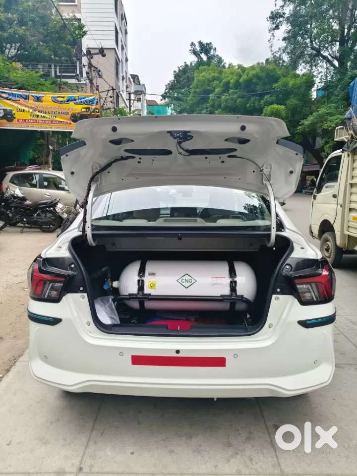 Maruti Suzuki Dzire 1.2 Vxi Cng, 2025, Cng & Hybrids