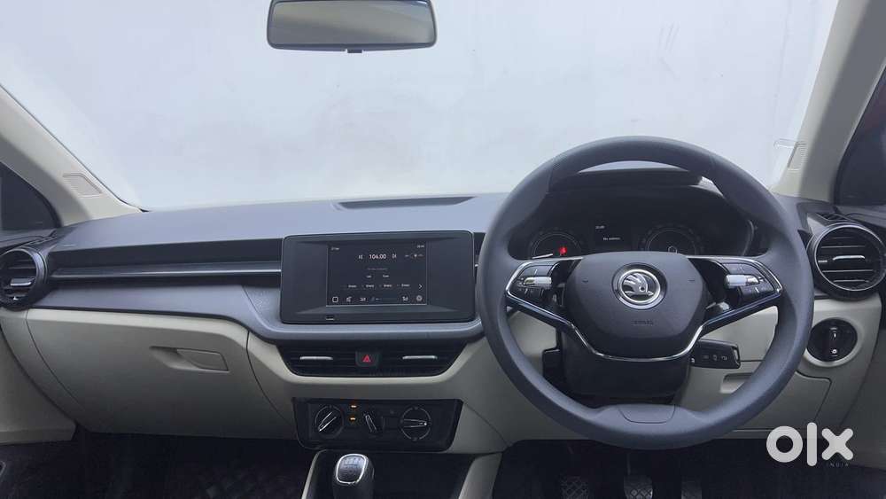 Skoda Slavia Active 1.0l Tsi Mt, 2023, Petrol