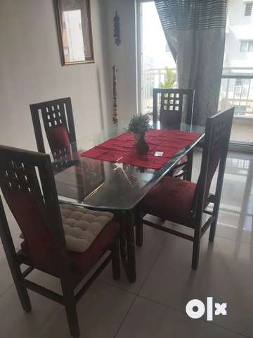 Olx 4 best sale seater dining table