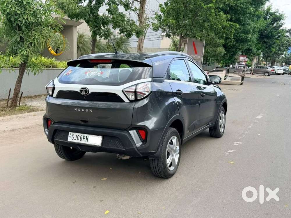 Tata Nexon 1.2 Revotron Xm (s), 2023, Petrol