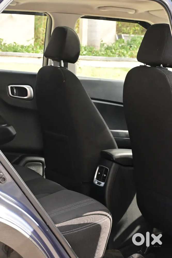 Hyundai Venue 2021 Diesel Well Maintained