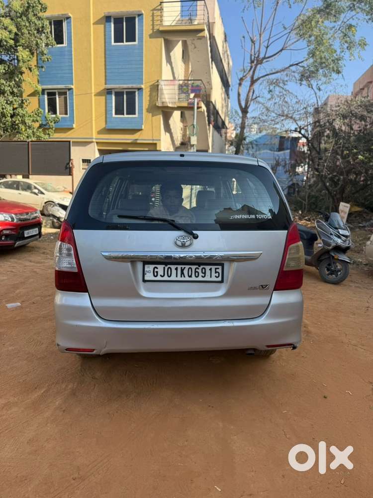 Toyota Innova 2012 Diesel Well Maintained