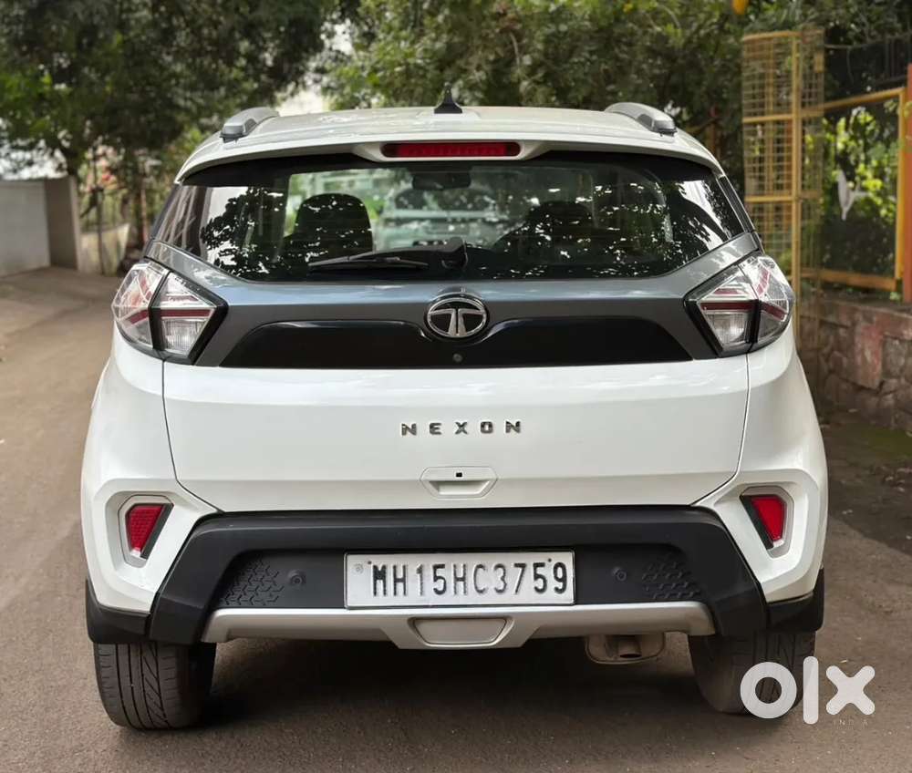 Tata Nexon 1.2 Revotron Xza Plus, 2020, Petrol