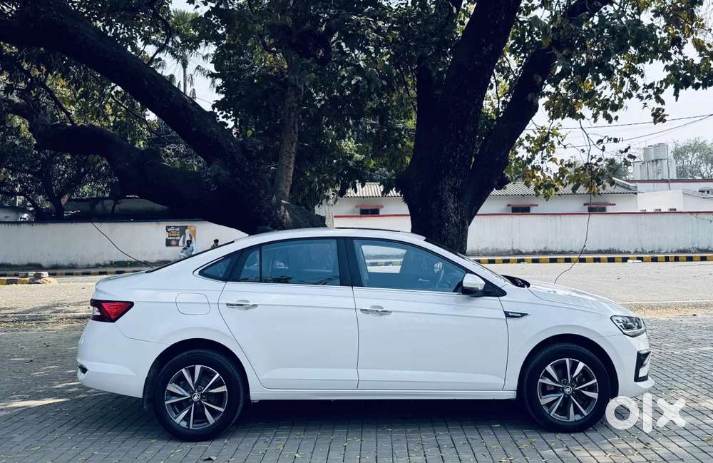 Skoda Slavia, 2024, Petrol
