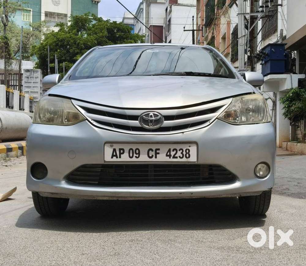 Toyota Etios Liva G, 2011, Petrol