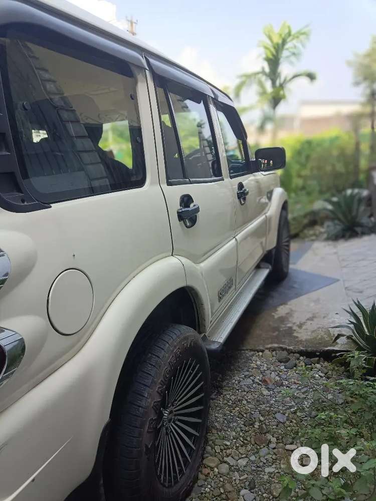Mahindra Scorpio 2021 Diesel Manual