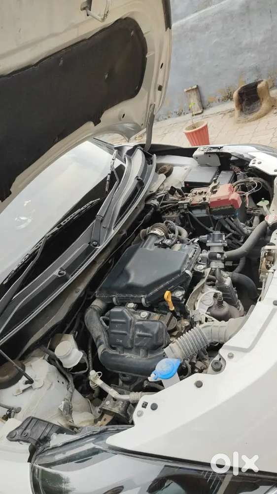 Maruti Suzuki Swift Vxi 2025