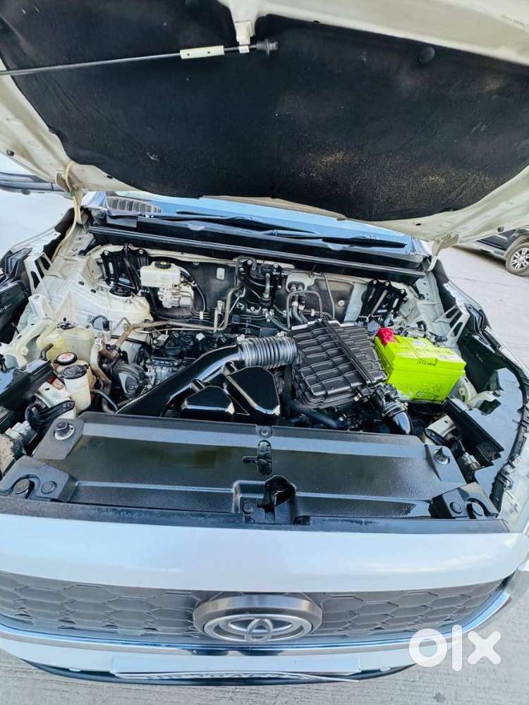 Toyota Innova Hycross 2.0 Vx (o) Hybrid 7 Str, 2023, Petrol