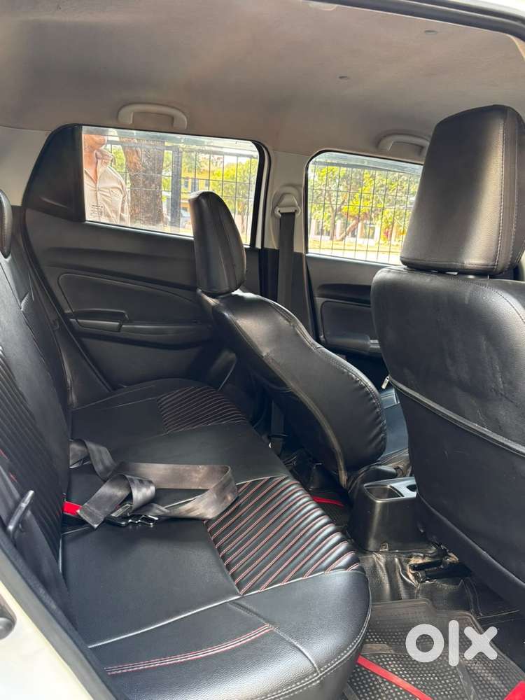 Maruti Suzuki Swift Vxi + Manual, 2022, Petrol
