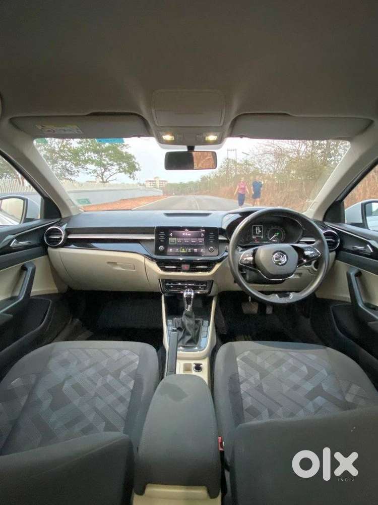 Skoda Slavia, 2023, Petrol