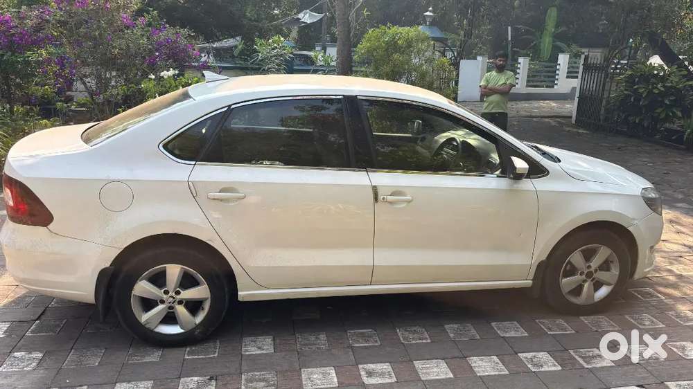 2016 Automatic Skoda Rapid 2016