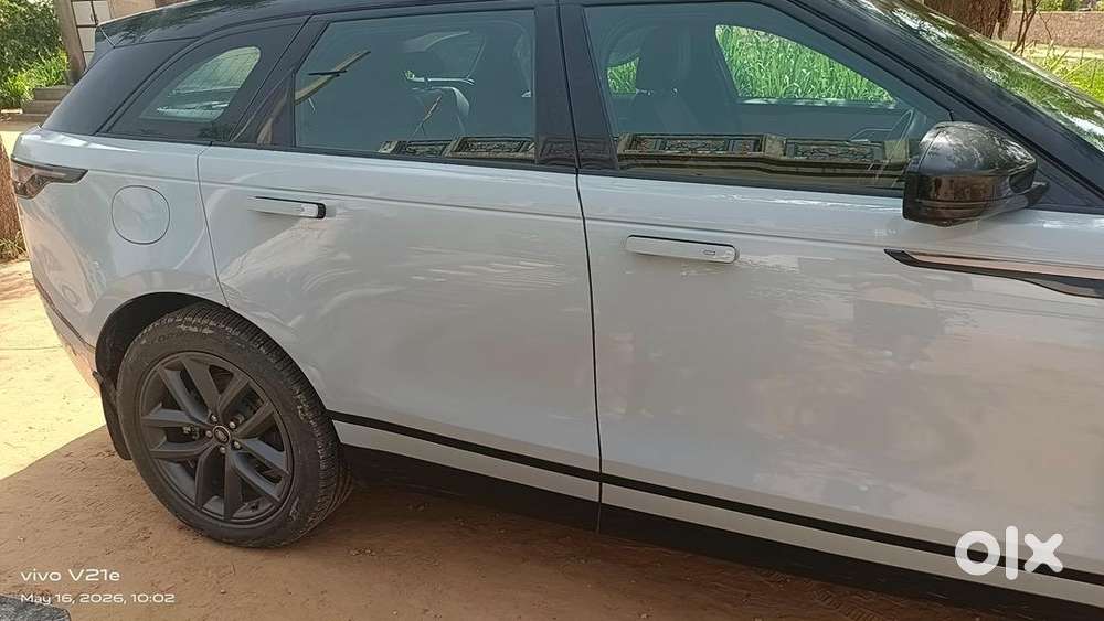 Land Rover 2024 Km Driven