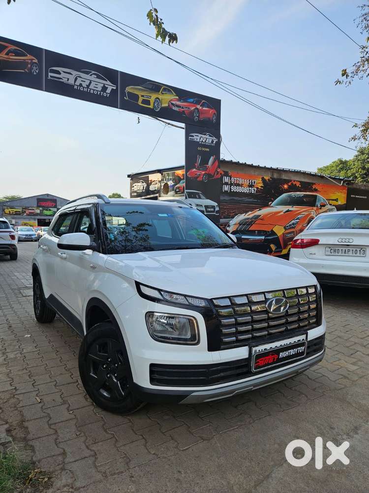 Hyundai Venue S 1.2 Petrol, 2024, Petrol
