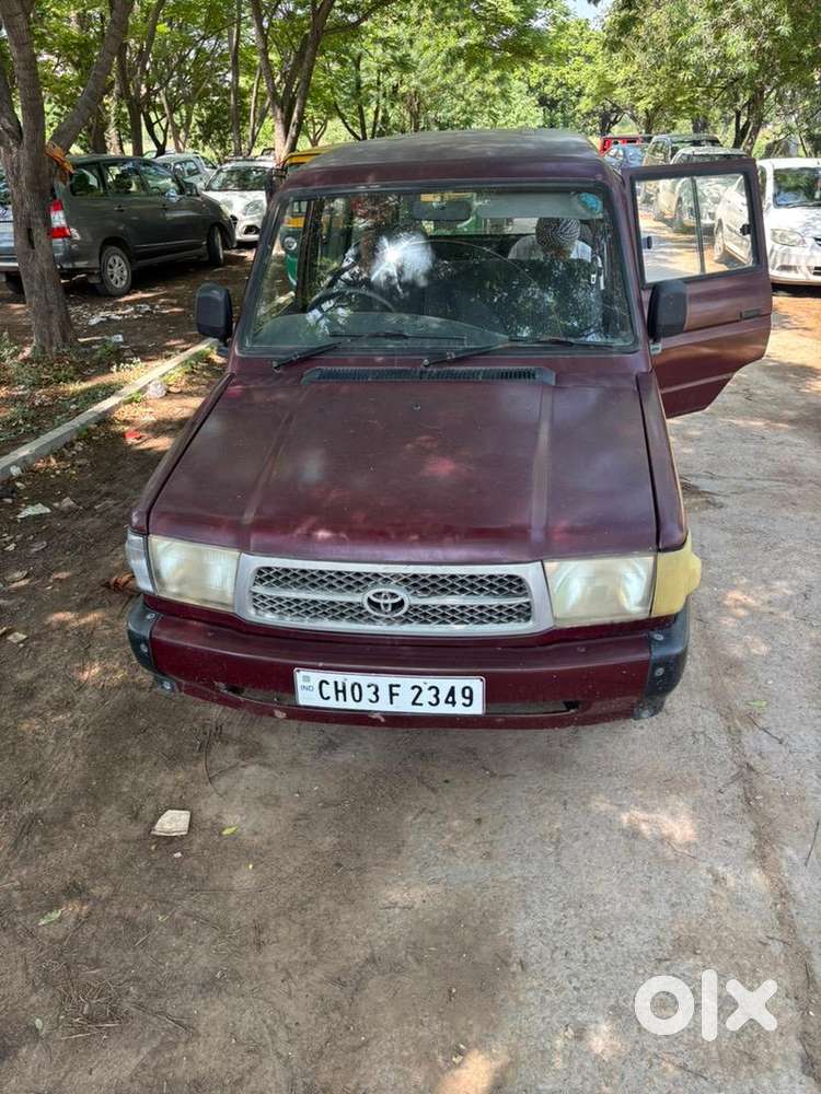 Toyota Qualis 2006 Diesel Well Maintained