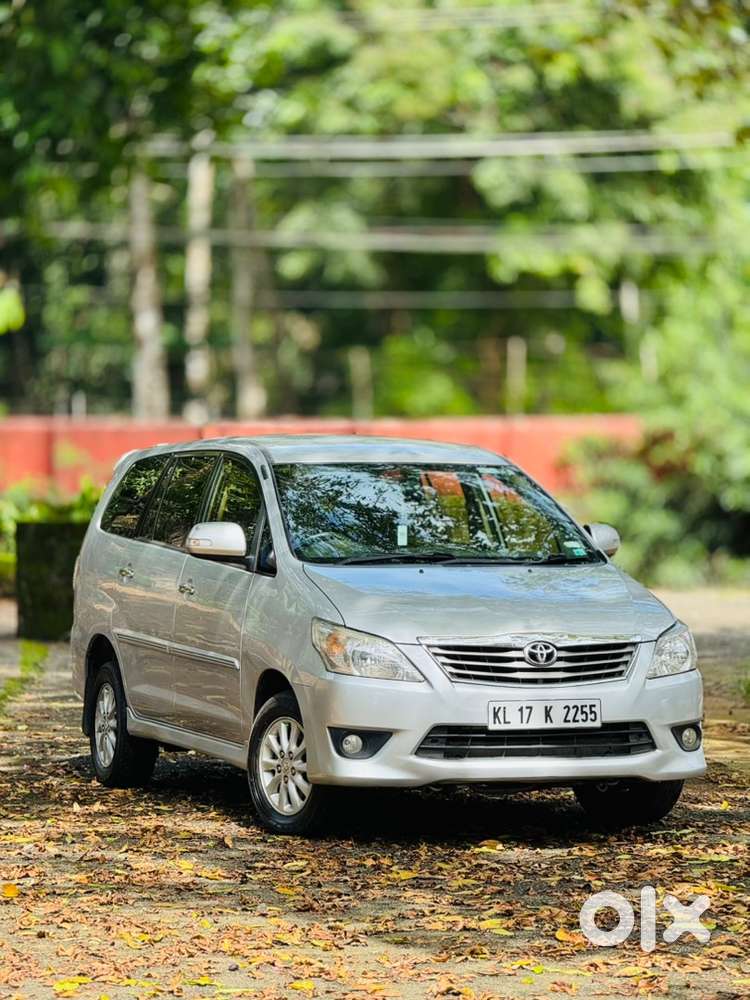 Toyota Innova 2013