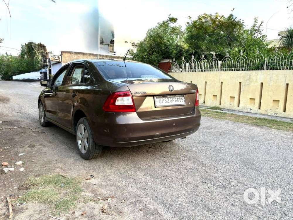 Skoda Rapid 1.5 Tdi At Ambition With Alloy Wheel, 2015, Diesel