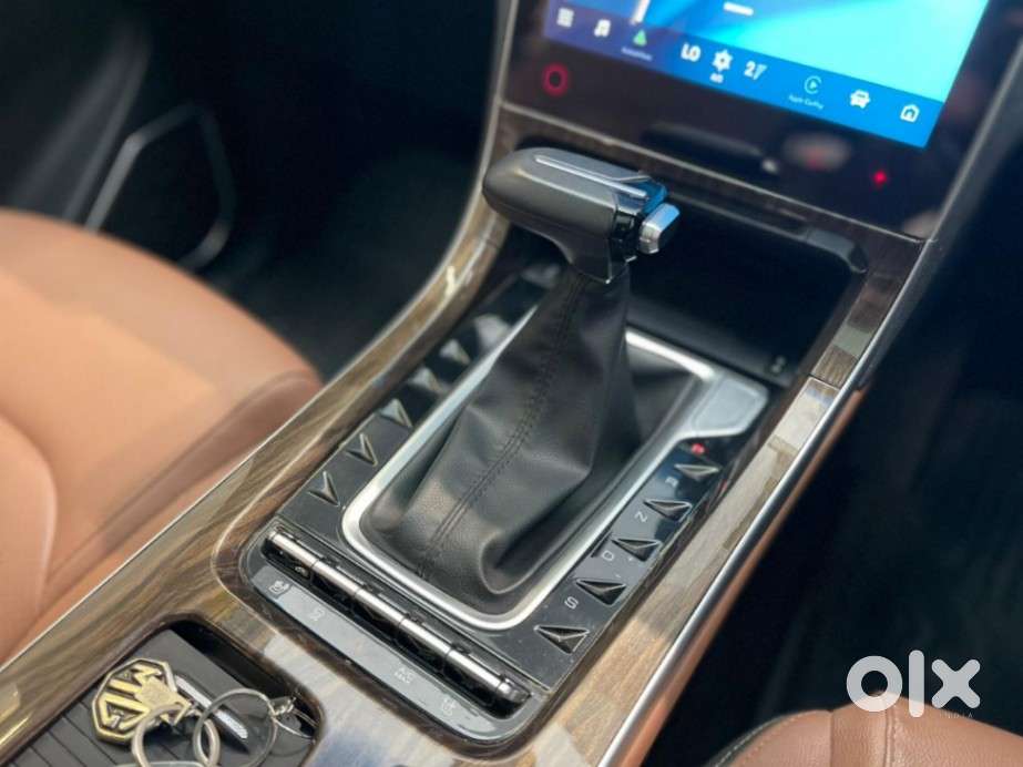 Mg Hector Plus Sharp Pro 1.5 Turbo Petrol Cvt 6 Str, 2023, Petrol