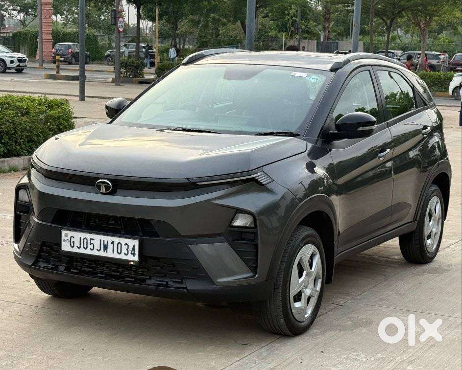 Tata Nexon Fearless Plus (ps) 1.2 Icng 6mt Red Dark Edition, 2026, C..