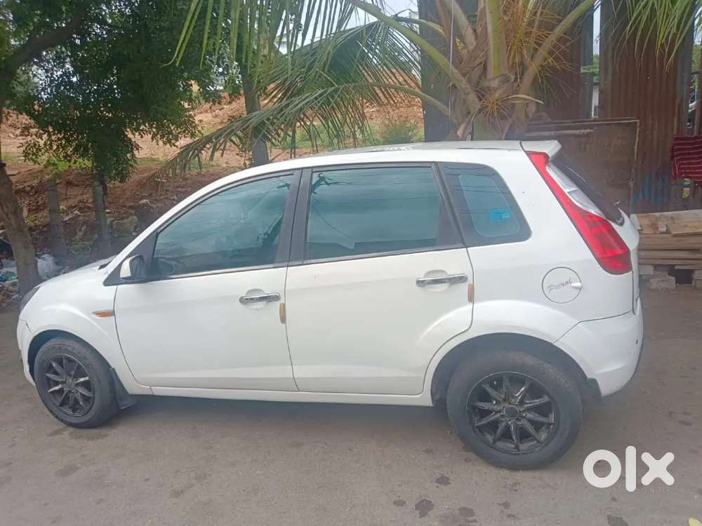 Ford Figo Petrol 2010