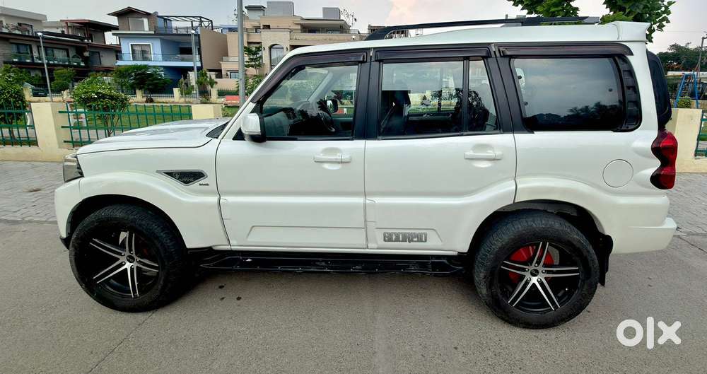 Mahindra Scorpio Classic 2.2 S 11 Mt 7 Str, 2018, Diesel