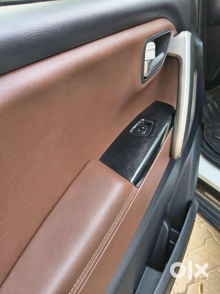 Mahindra Scorpio-n 2.2 Z8 Diesel Mt 4wd 7 Str, 2024, Diesel