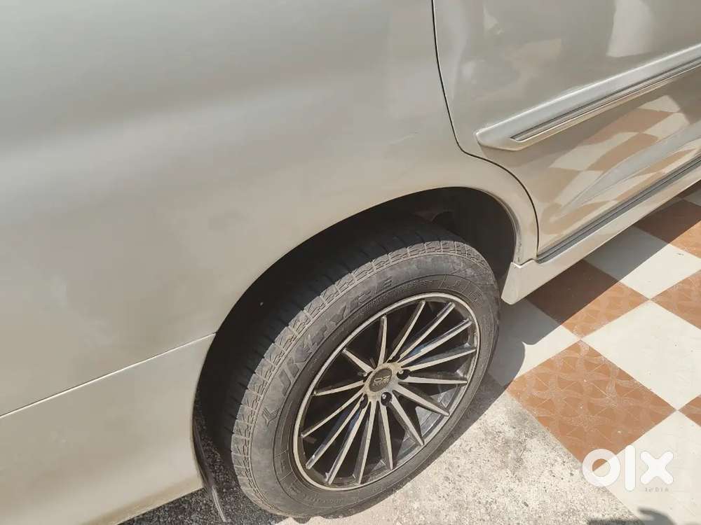 Toyota Innova Vx , Silky Gold 2013 Diesel