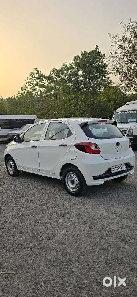 Tata Tiago 2026 April Petrol 1900 Km Driven,1 Month Old