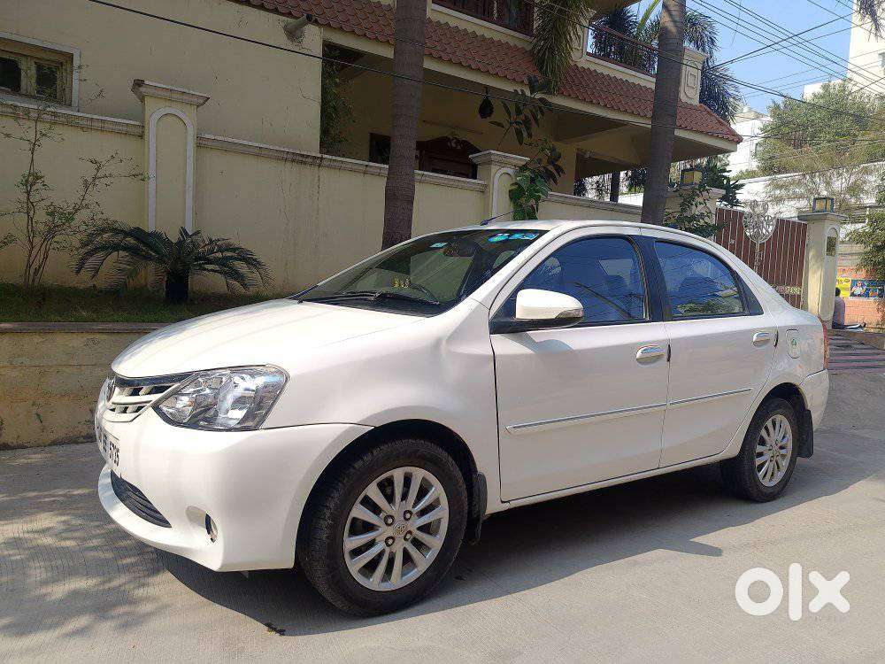 Toyota Etios 2013-2014 V Sp, 2014, Petrol
