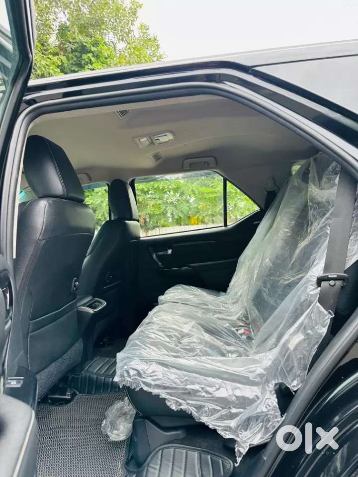 Toyota Fortuner 4x2 At 2.7 Petrol, 2025, Petrol