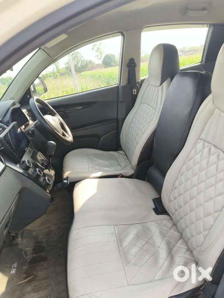 Mahindra Kuv Disel Fst Owner 2020 Modal All Papers New Condition.