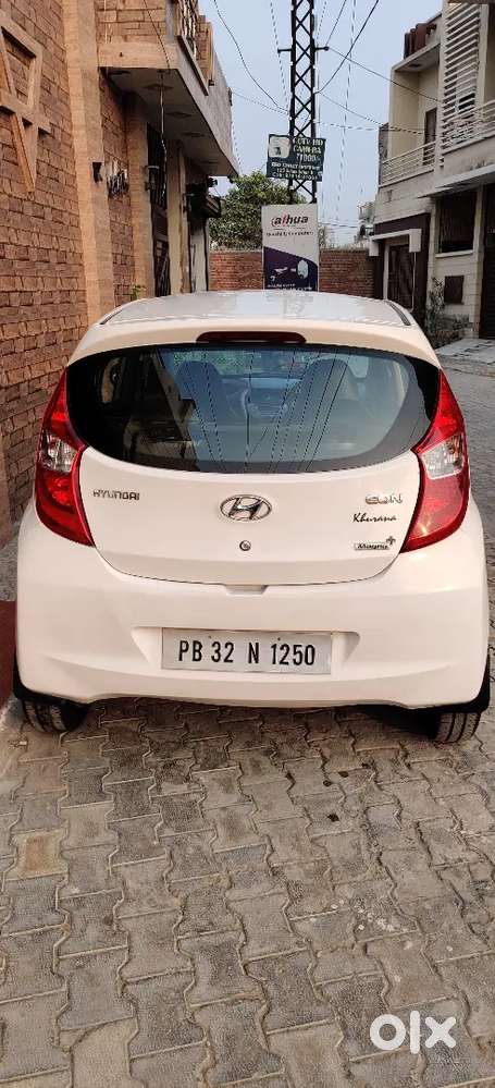 Hyundai Eon Magna +top Model, Alloys, Power Steering, Pls Read Desc.