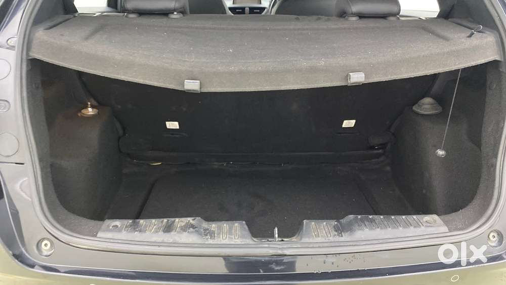 Tata Altroz 1.2 Xza Plus Dark Edition Dct, 2023, Diesel