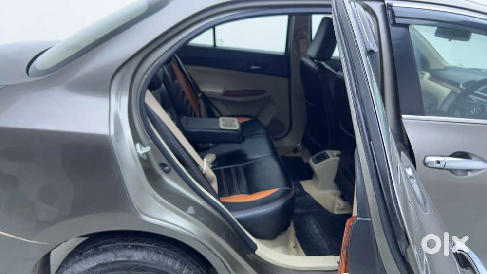 Maruti Suzuki Dzire 1.2 Vxi Amt, 2018, Petrol