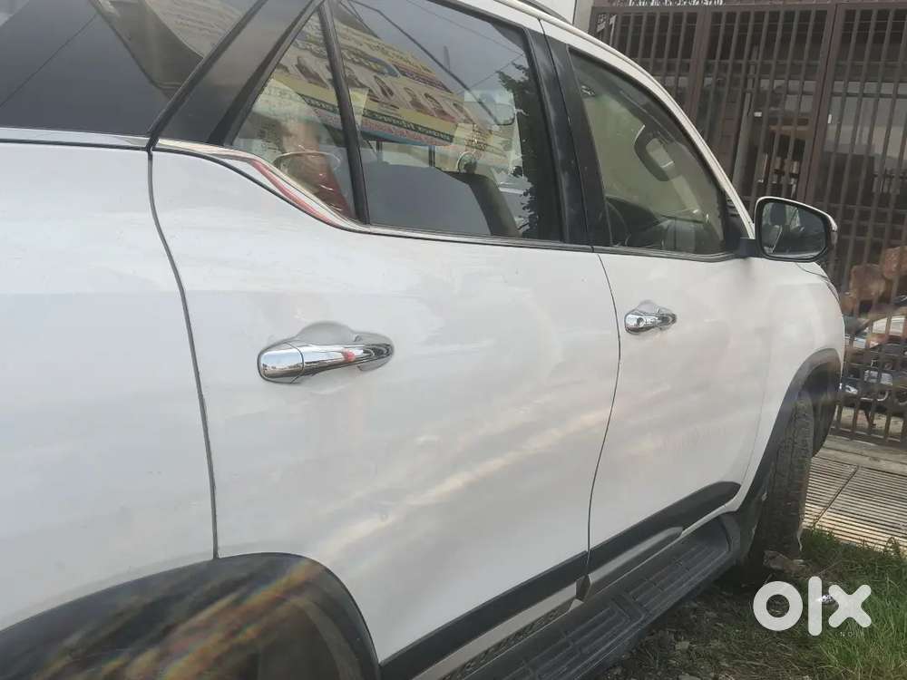 Toyota Fortuner 2018 Variant