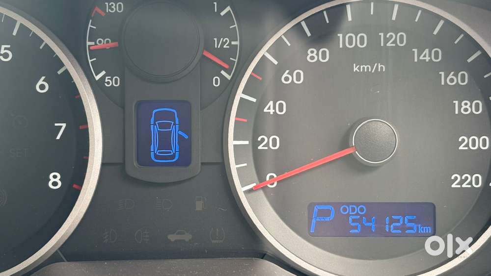 Hyundai I20 2010-2012 1.4 Asta At With Avn, 2012