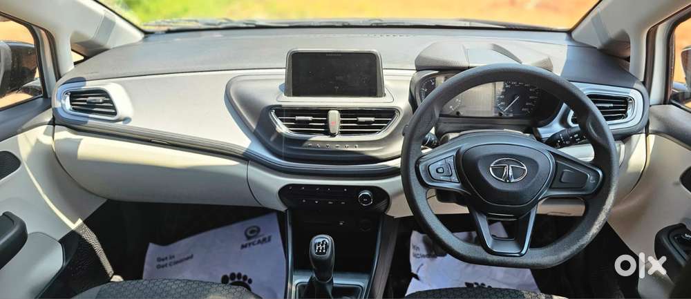 Tata Altroz 1.2 Xm Plus, 2022, Petrol
