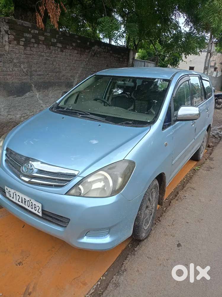Toyota Innova Hycross 2009