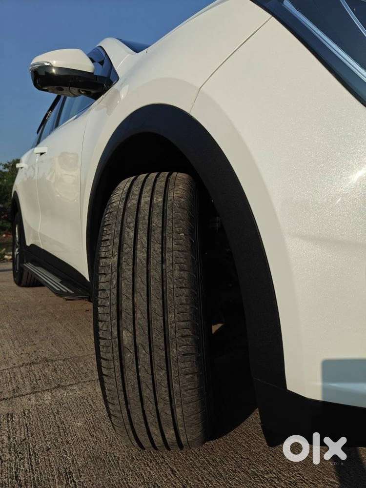 Mahindra Xuv700 2.0 Ax 7 Petrol At Luxury Pack Str, 2021, Petrol