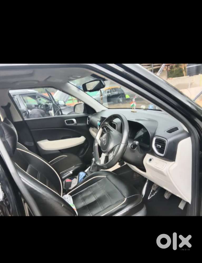 Hyundai Venue Sx 2023 Petrol 48000 Km Driven