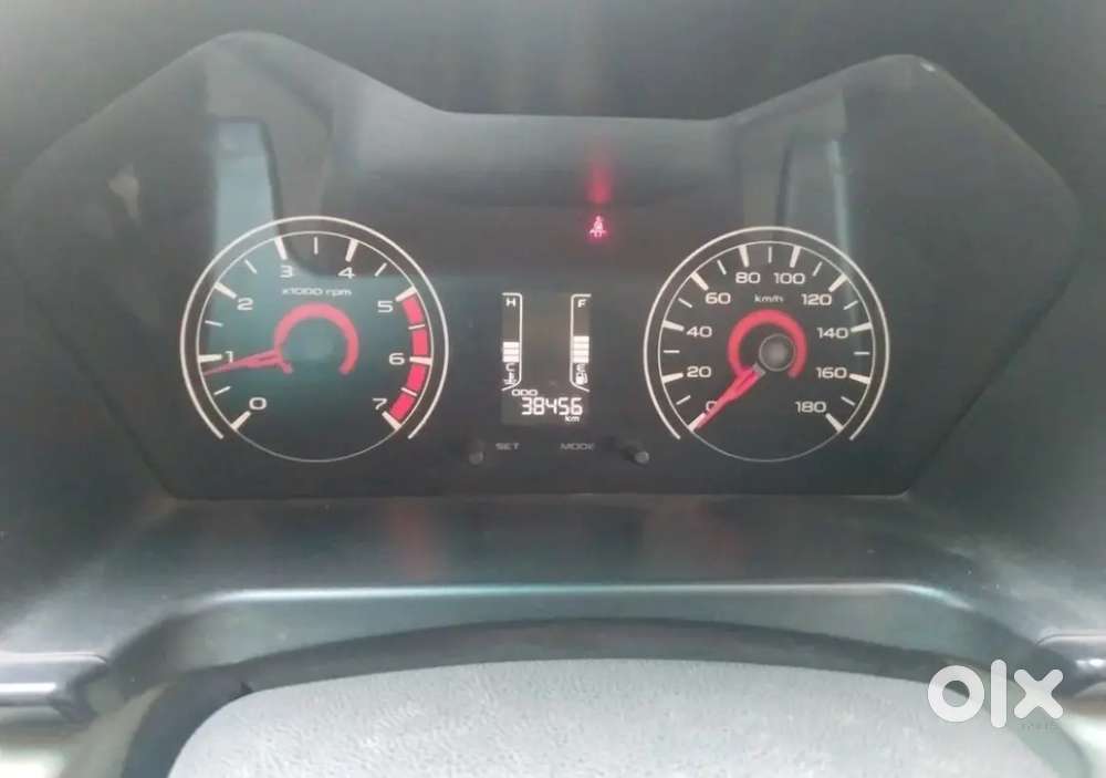 Mahindra Kuv 100 2016 Petrol 28000 Km Driven