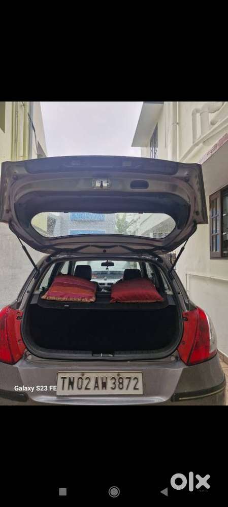 Maruti Suzuki Swift Vxi 1.2 Abs Bs-iv, 2013, Petrol