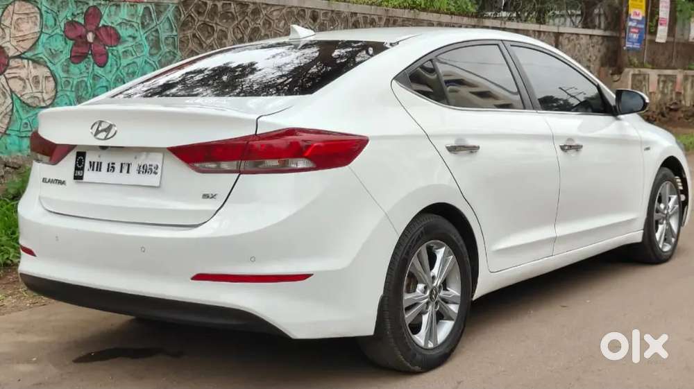 Hyundai Elantra 2017 Diesel 108000 Km Driven