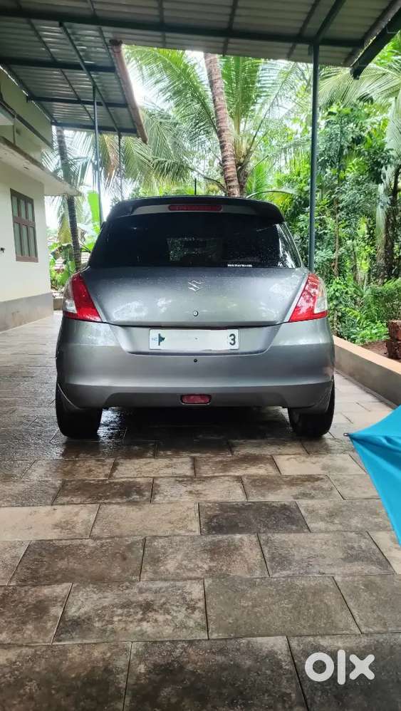 Maruti Suzuki Swift Vxi